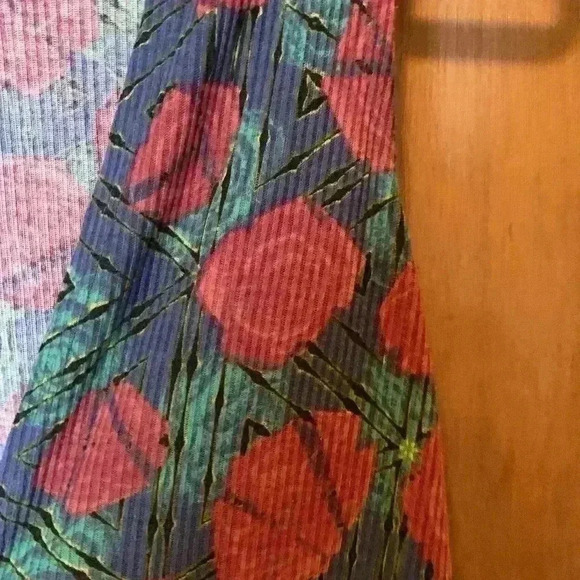 Lularoe Women’s Size  XS Sleevless Open Front Floral Print Vest - Picture 6 of 16